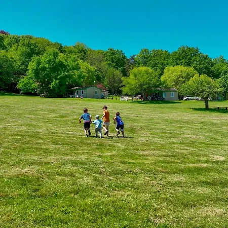 La Forêt Enchantée 3* Cornille (Dordogne)