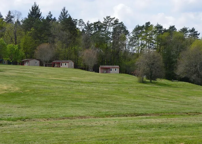 Kemping La Foret Enchantee Cornille